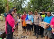 Polres Pohuwato Bagi-bagi Sembako kepada Warga yang Terdampak Banjir