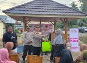 Usai Bantu Bersihkan Rumah, Polres Pohuwato Kini Berbagi Bantuan untuk Warga Terdampak