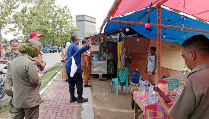 Pedagang Trotoar Ganggu Estetika Center Point, Satpol-PP Bone Bolango Lakukan Penertiban