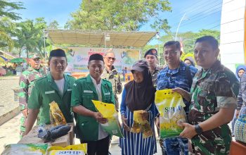 Hadiri HUT TNI ke-80 Tahun, GP Ansor Gorontalo Utara Ikut Salurkan Bantuan ke Warga Kurang Mampu