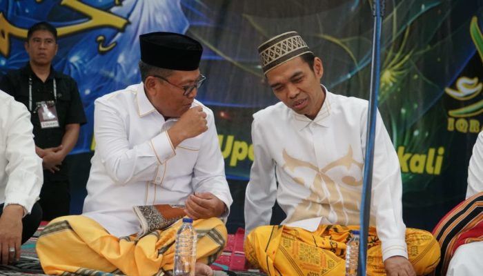 Gema Iman di Utara: UAS Pimpin Ribuan Jamaah, Bupati Thariq Rayakan 100 Hari Kerja dengan Nuansa Adat dan Dakwah