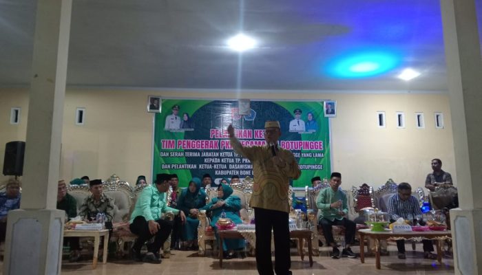 Lantik TP-PKK Botupingge, Bupati Ismet Mile Tegaskan Peran Strategis Dasawisma